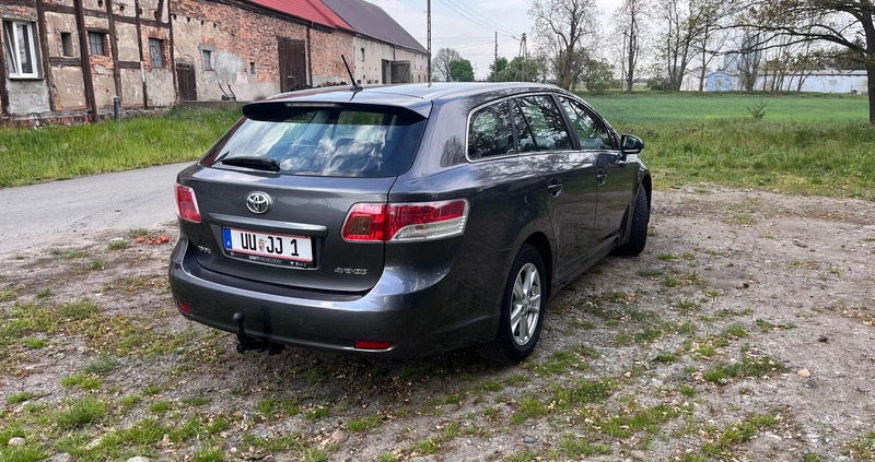 Toyota Avensis cena 21900 przebieg: 212000, rok produkcji 2009 z Prochowice małe 742